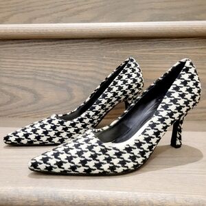 Amanda Smith Black & White Heels Shoes Size: 5.5M US
